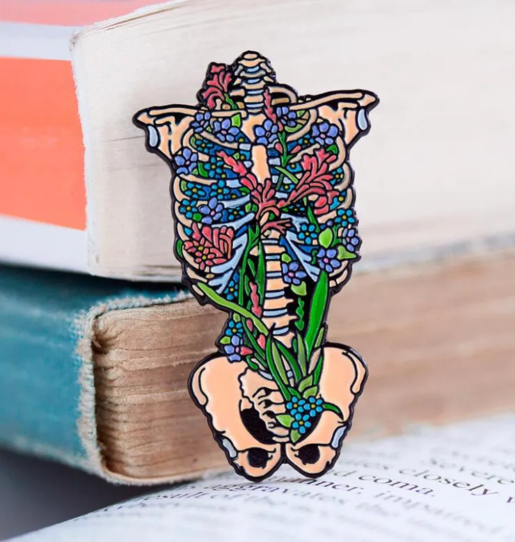 Cage thoracique avec fleurs II - Pins-Codex Anatomicus Clearance