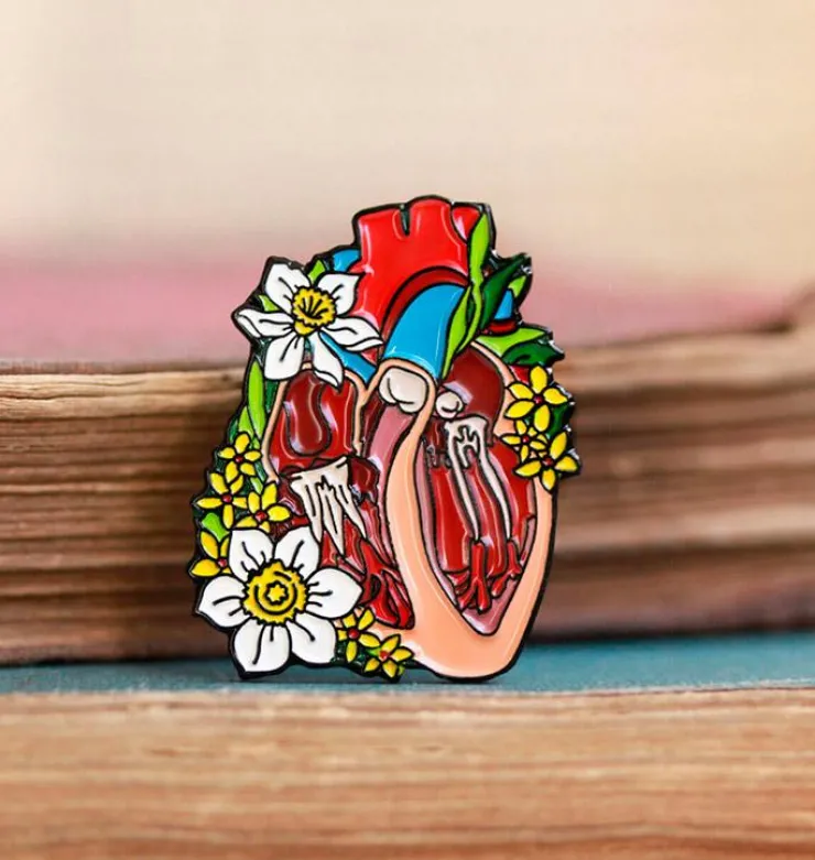 Coeur disséqué avec des fleurs - Pins-Codex Anatomicus Hot