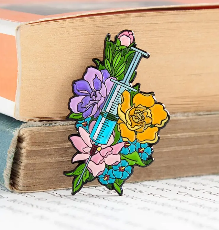 Seringue avec des fleurs - Pins-Codex Anatomicus Discount