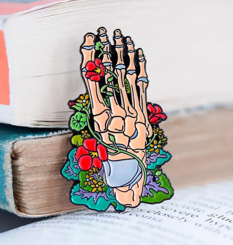 Squelette du pied avec fleurs - Pins-Codex Anatomicus Outlet